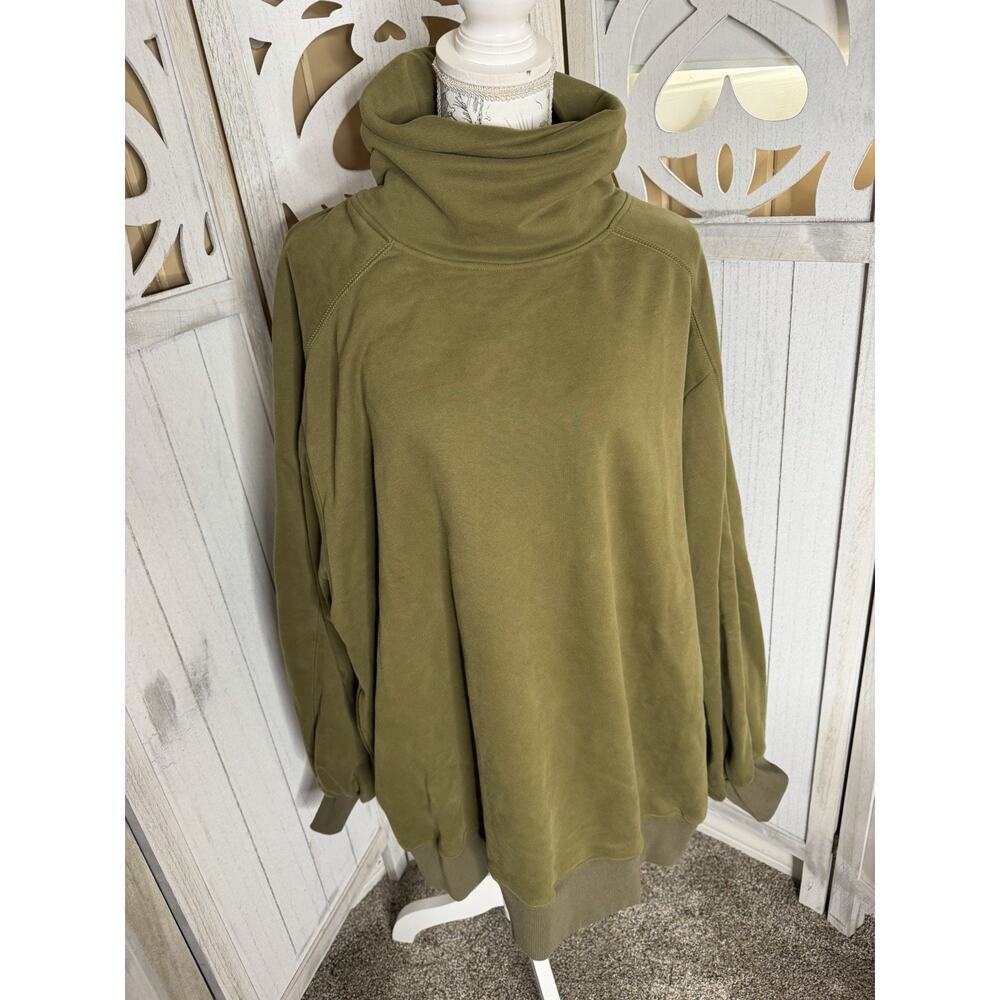 Lit Active Whisper Oversized Turtleneck Sweatshirt Olive Green Size Medium Cozy